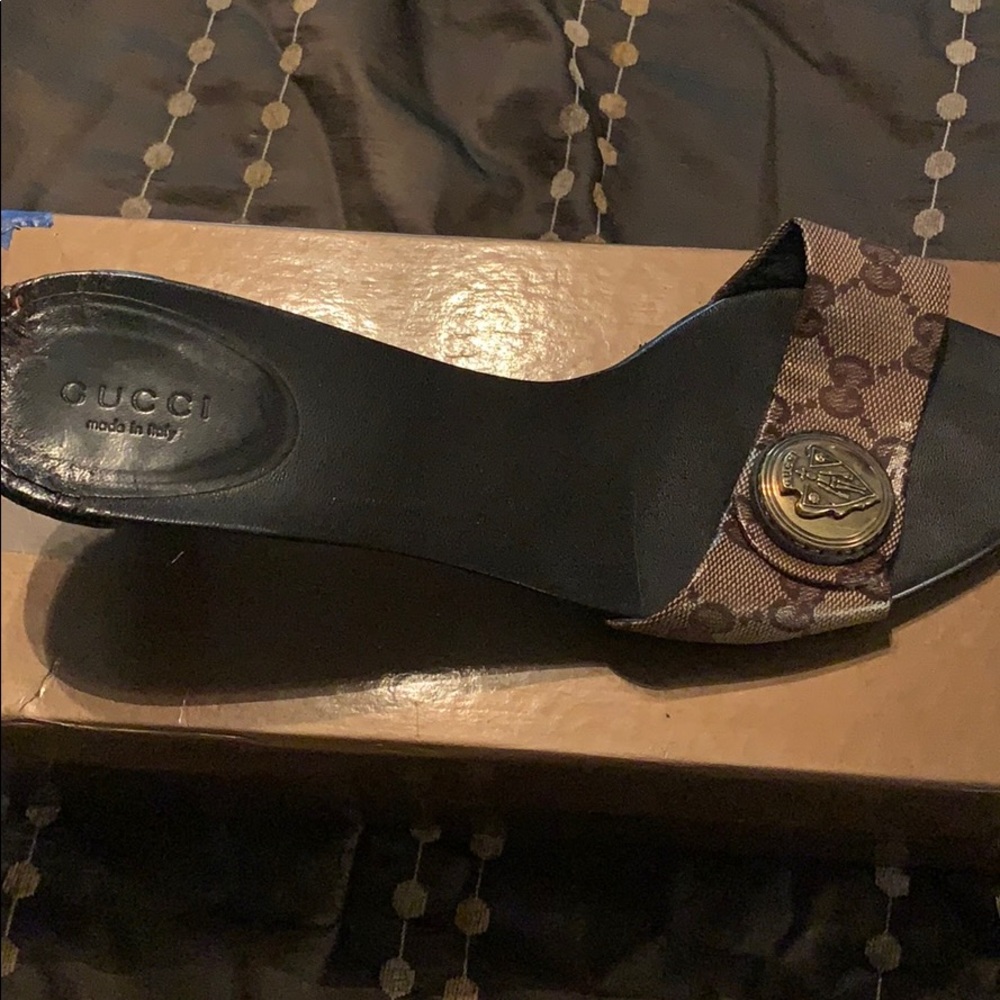 Authentic Gucci sandals